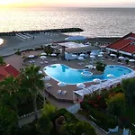Le Mandrelle Resort *