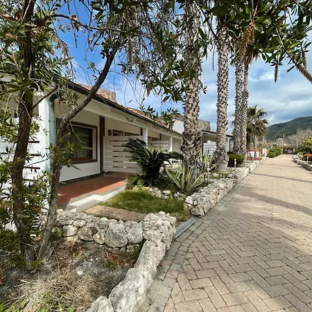 Курортный комплекс Le Mandrelle *