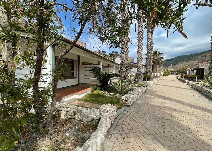 אתר נופש Le Mandrelle *